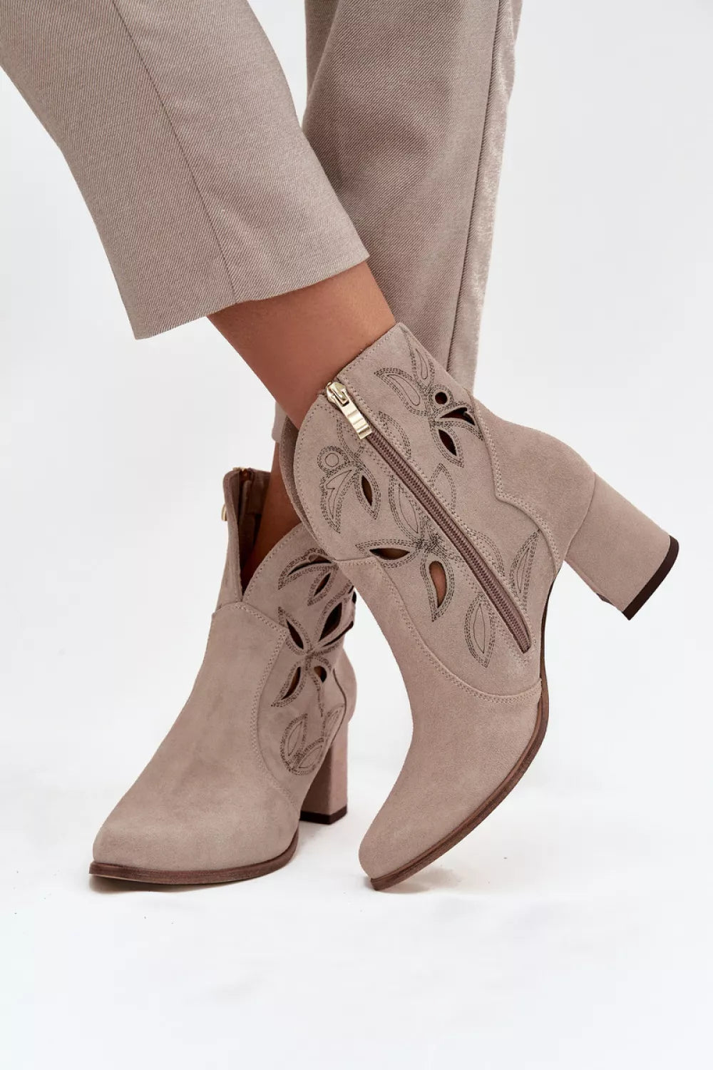 Aulinukai su kulnu modelis 219133 Step in style