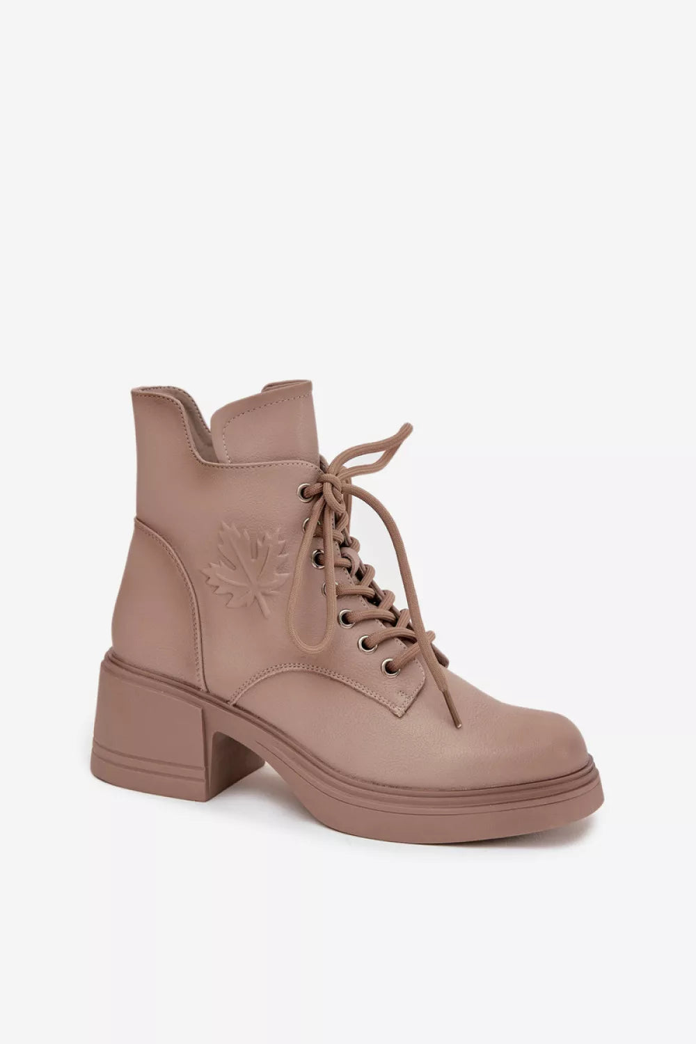 Batai modelis 219255 Step in style