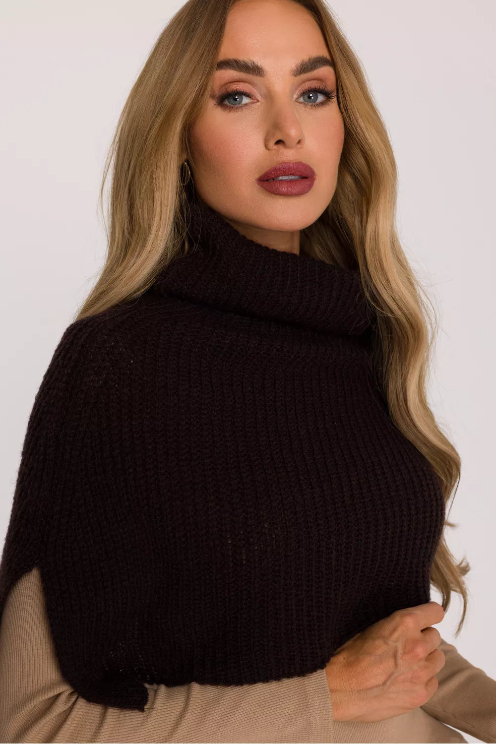 Begalybės šalikas modelis 219561 Moe