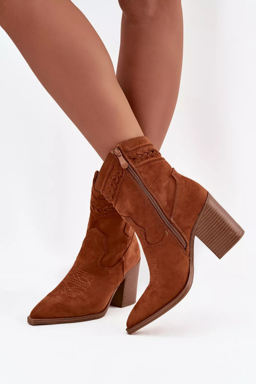 Bateliai su kulnu modelis 219574 Step in style