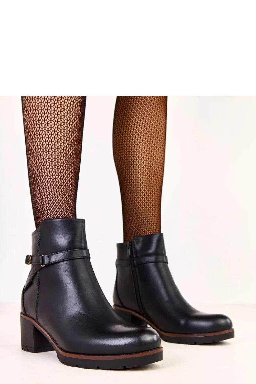 Batai su kulnu, modelis 219956 Solea