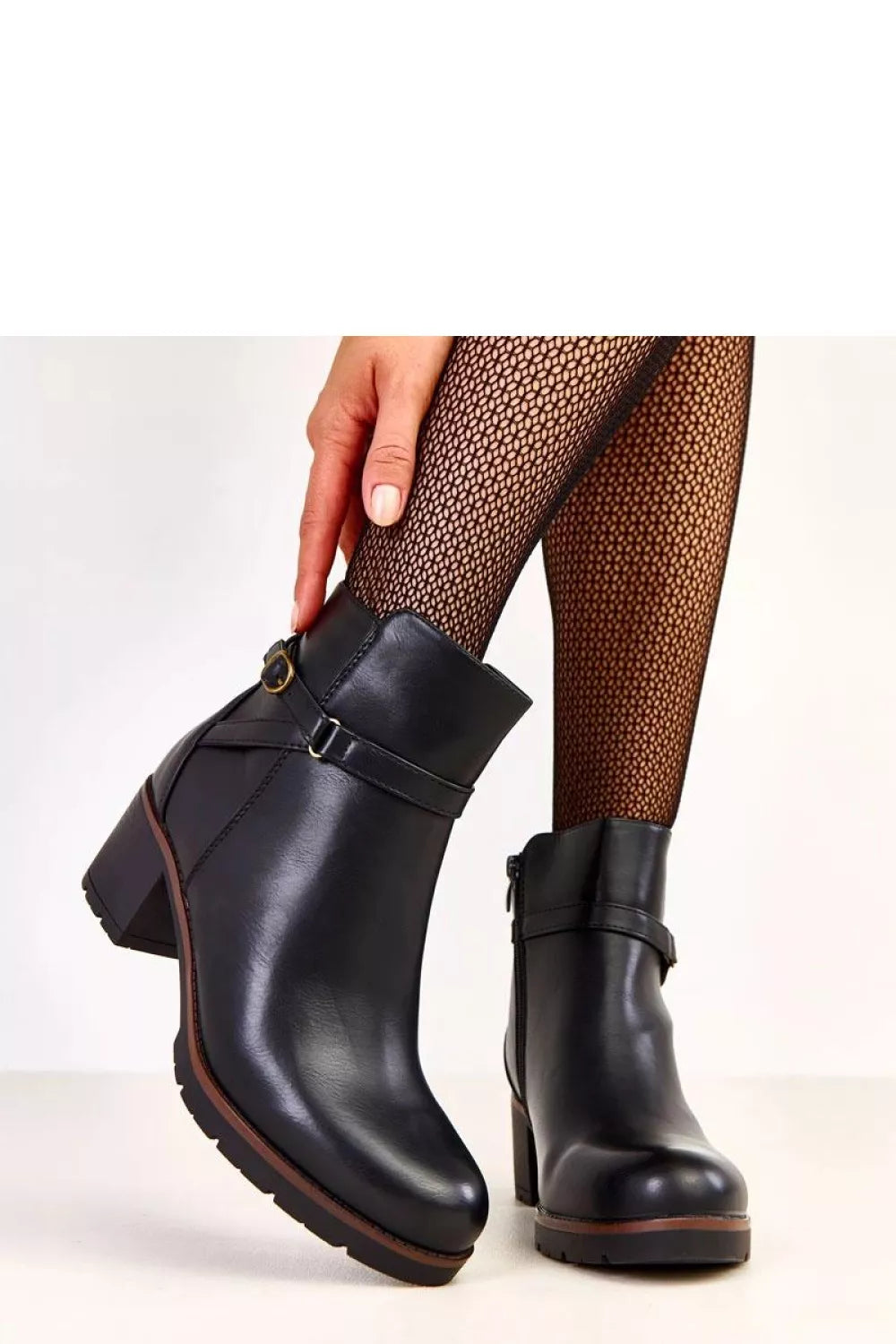 Batai su kulnu, modelis 219956 Solea