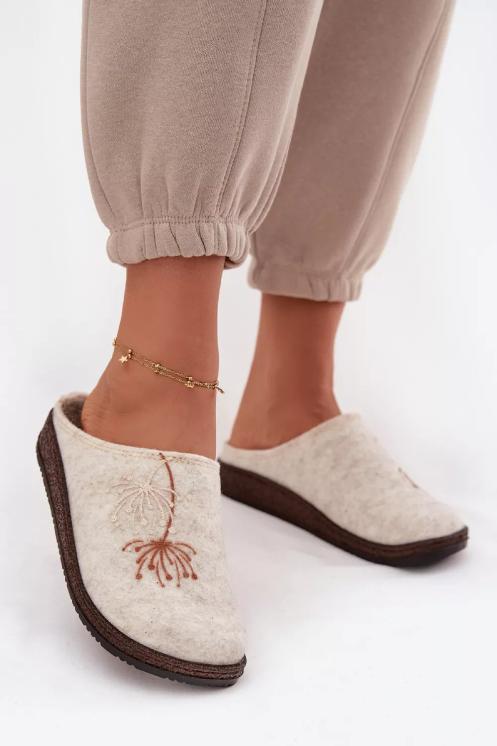 Šlepetės modelis 220065 Step in style