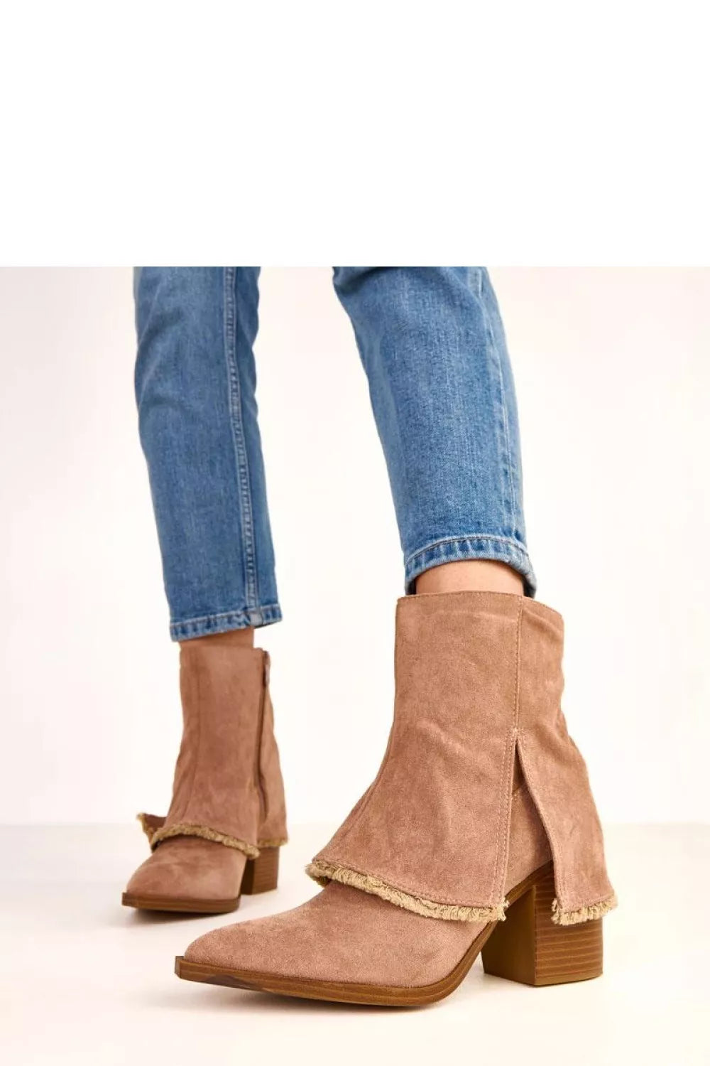 Aulinukai su kulnu, modelis 220271 Solea