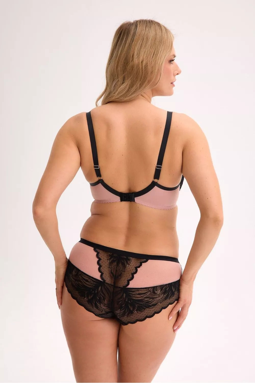 Pusiau minkštas modelis 220486 Gaia