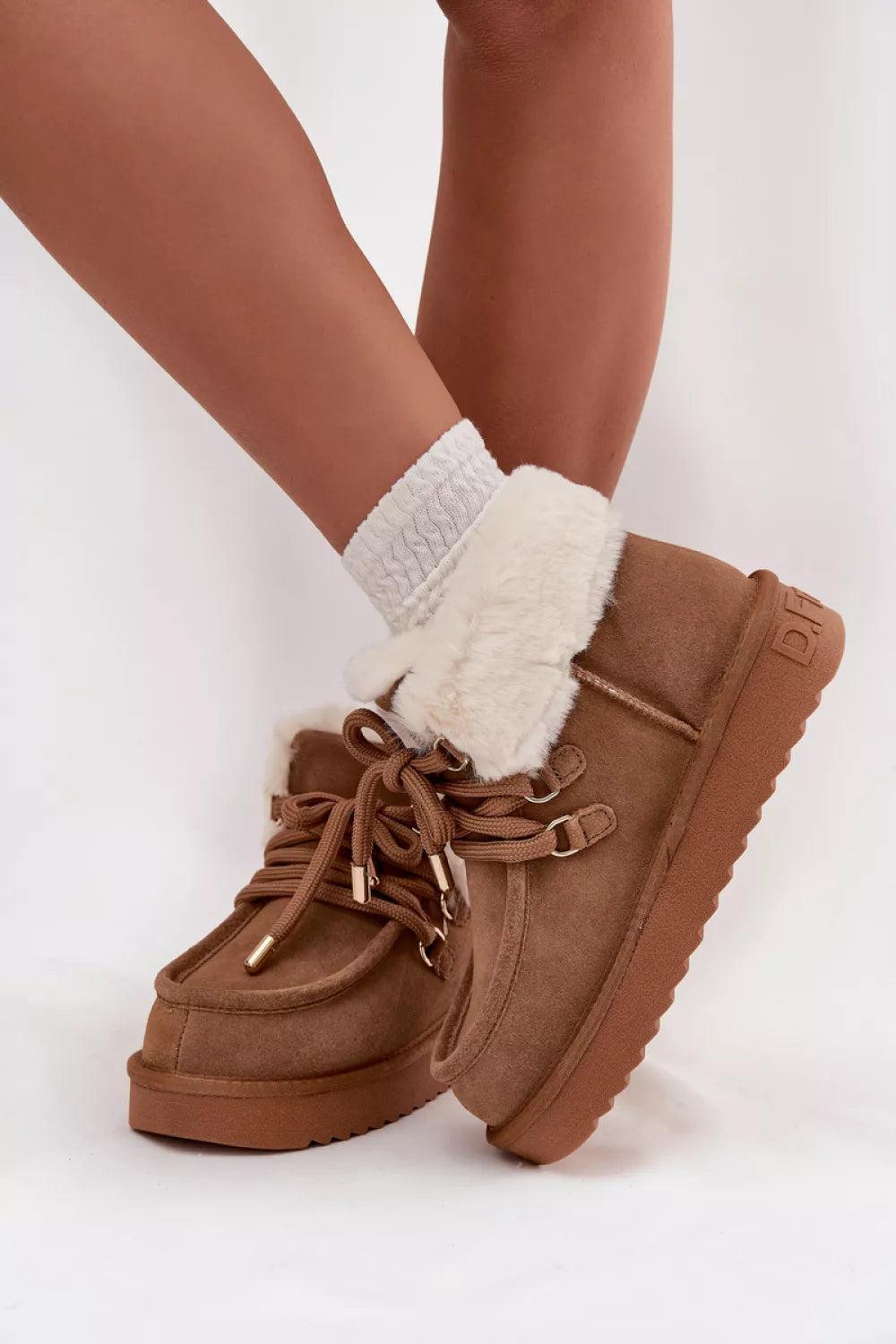 Sniego batai modelis 220523 Step in style