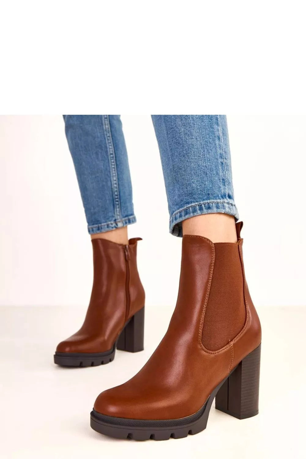 Aulinukai ant kulno modelis 220578 Solea