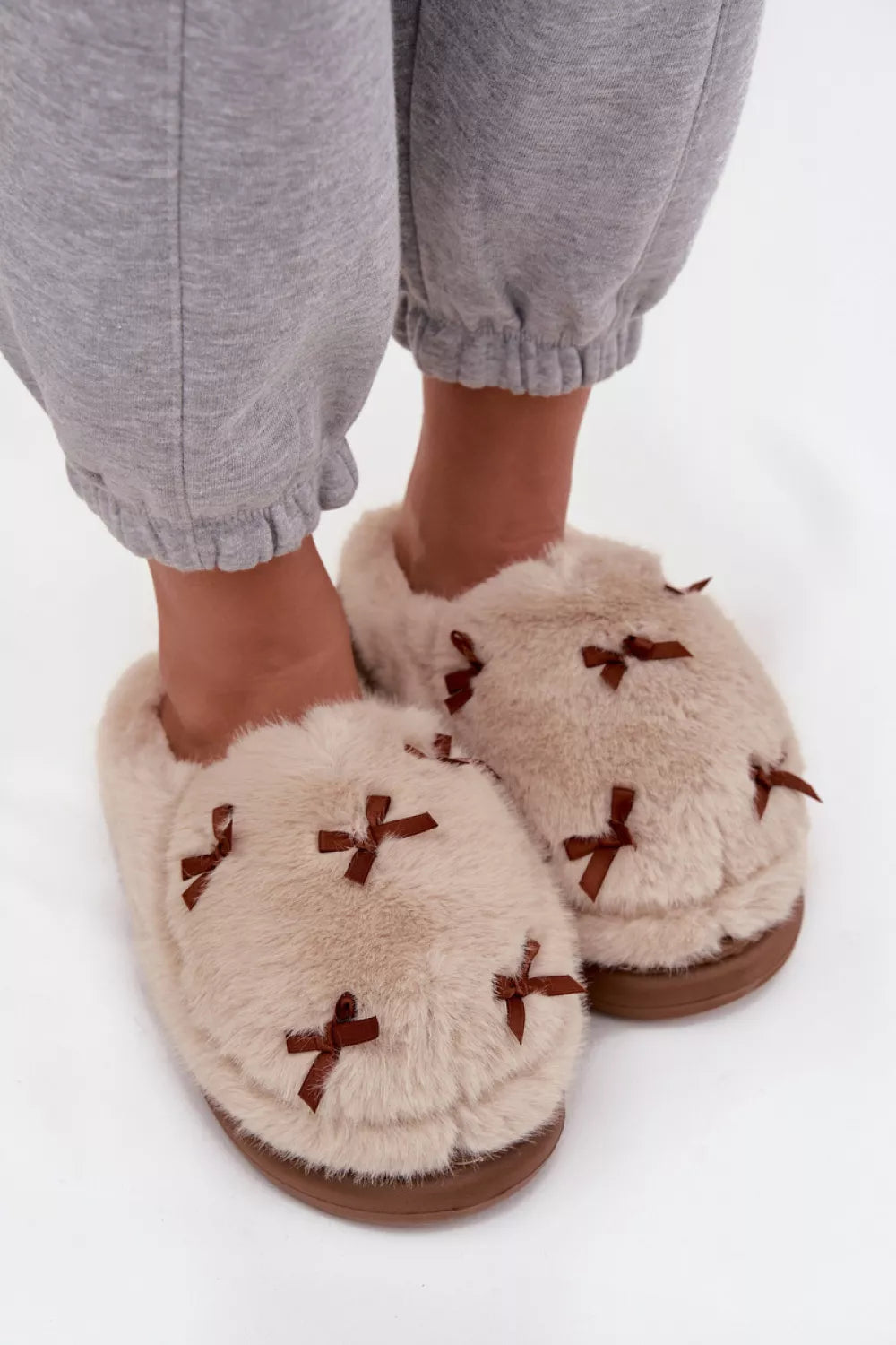 Šlepetės modelis 220727 Step in style