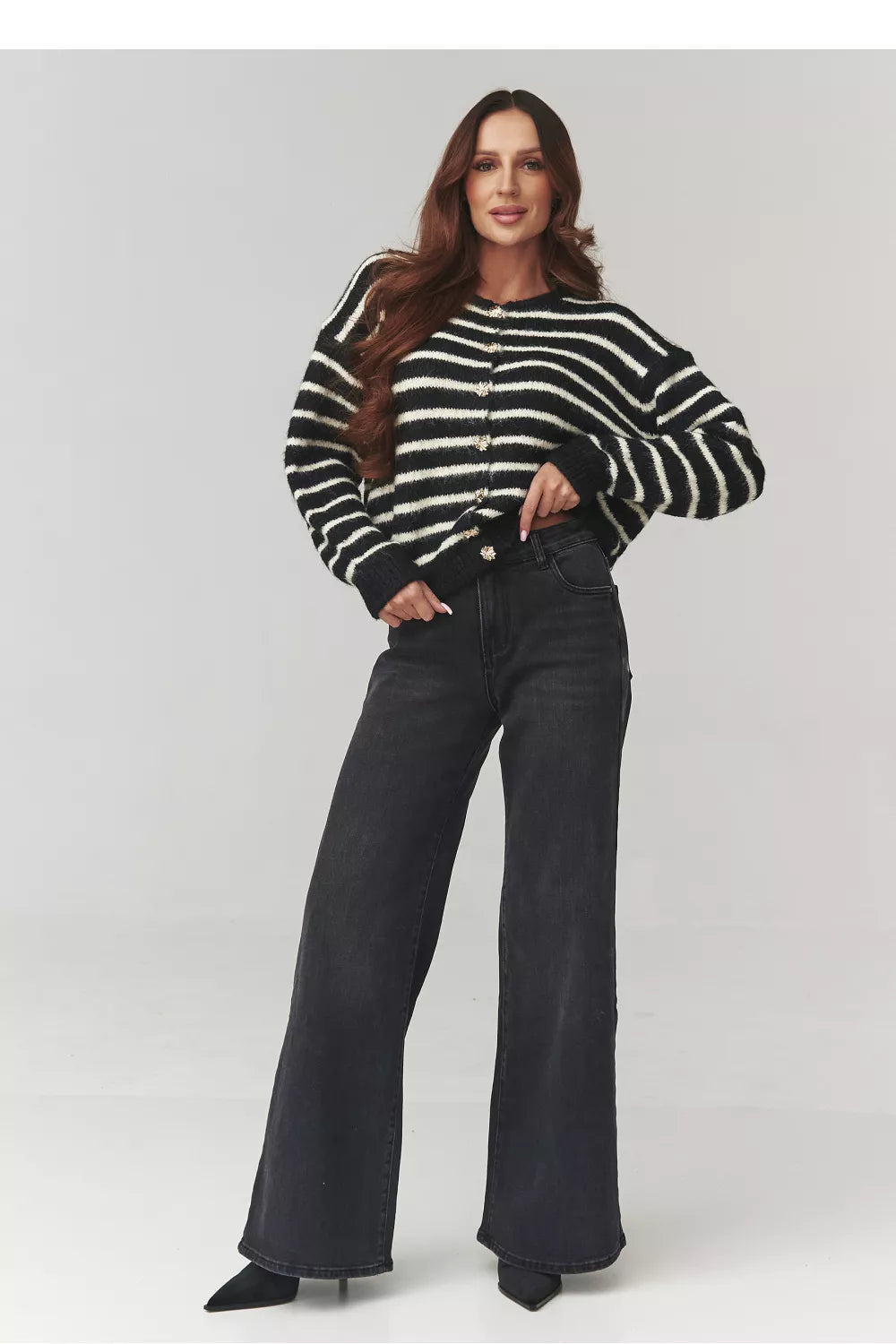 Megztinis modelis 220764 Makadamia