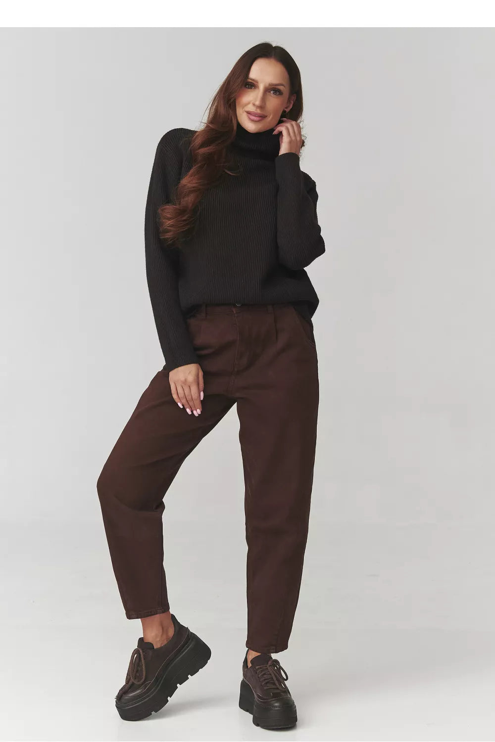 Megztinis su golfu, modelis 220774 Makadamia