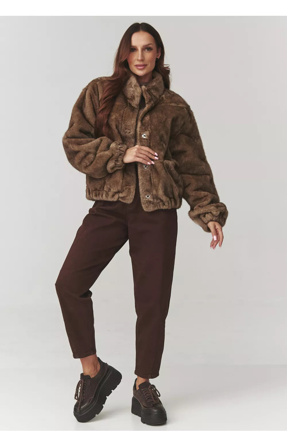 Striukė modelis 220777 Makadamia