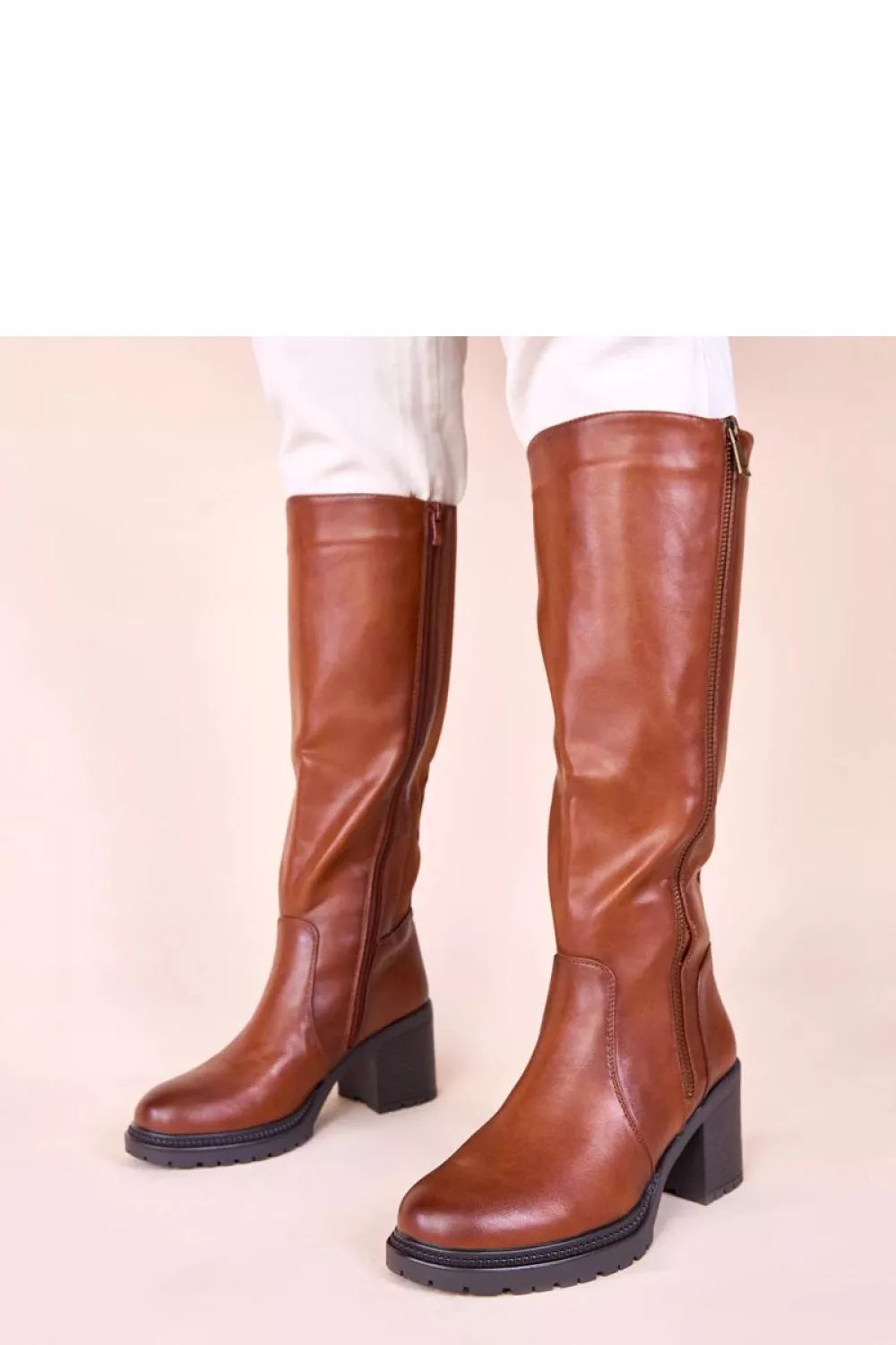 Aulinukai su kulnu, modelis 221004 Solea