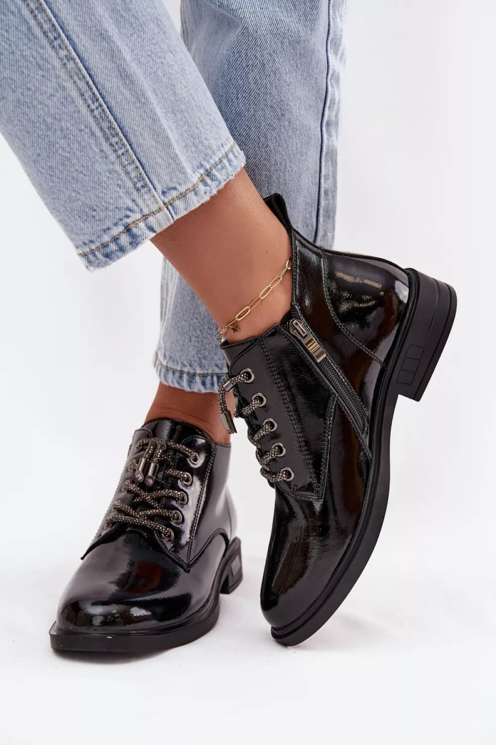 Batai, modelis 221139 Step in style