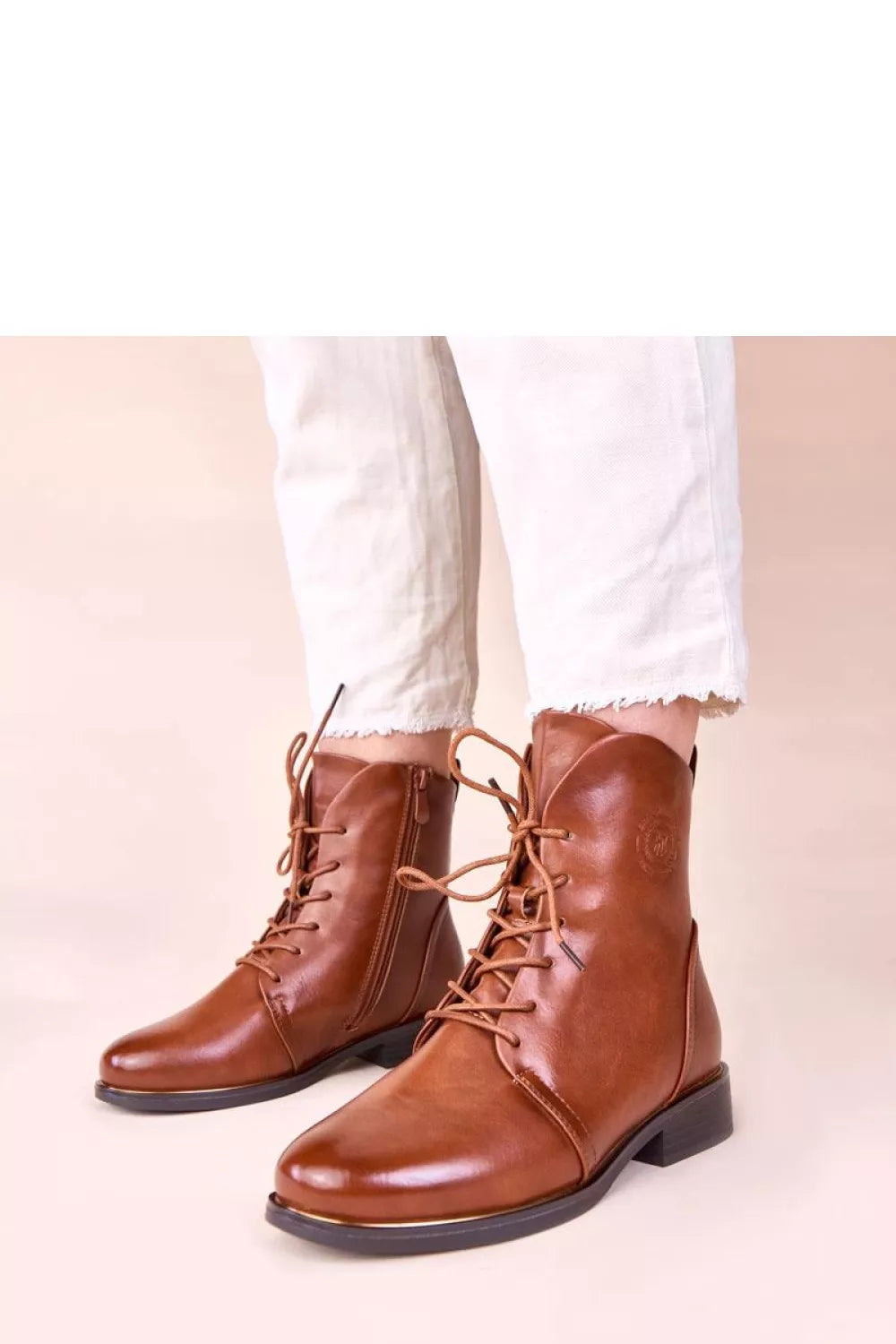 Auliniai batai modelis 221372 Solea