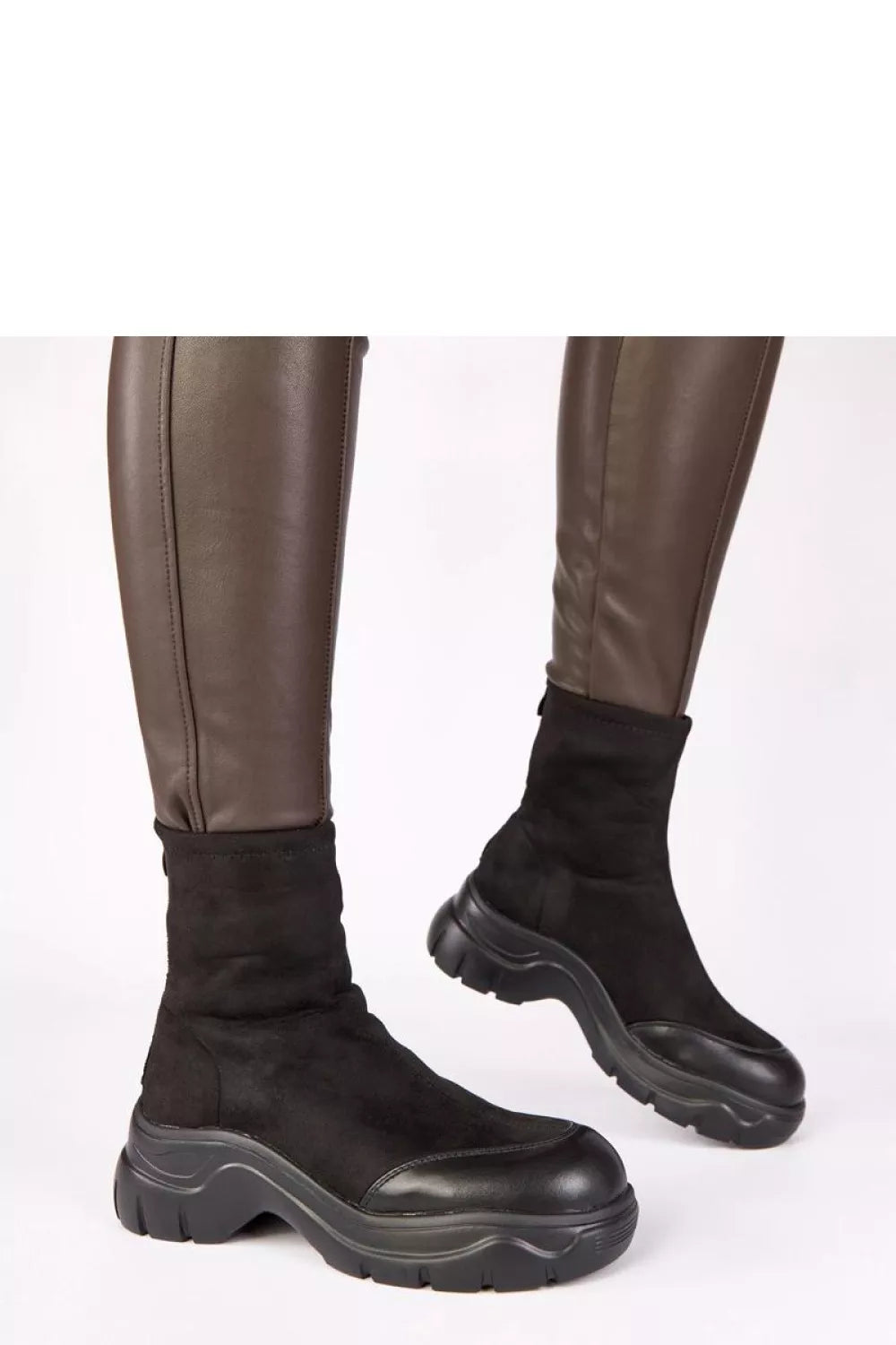 Auliniai batai modelis 221672 Solea