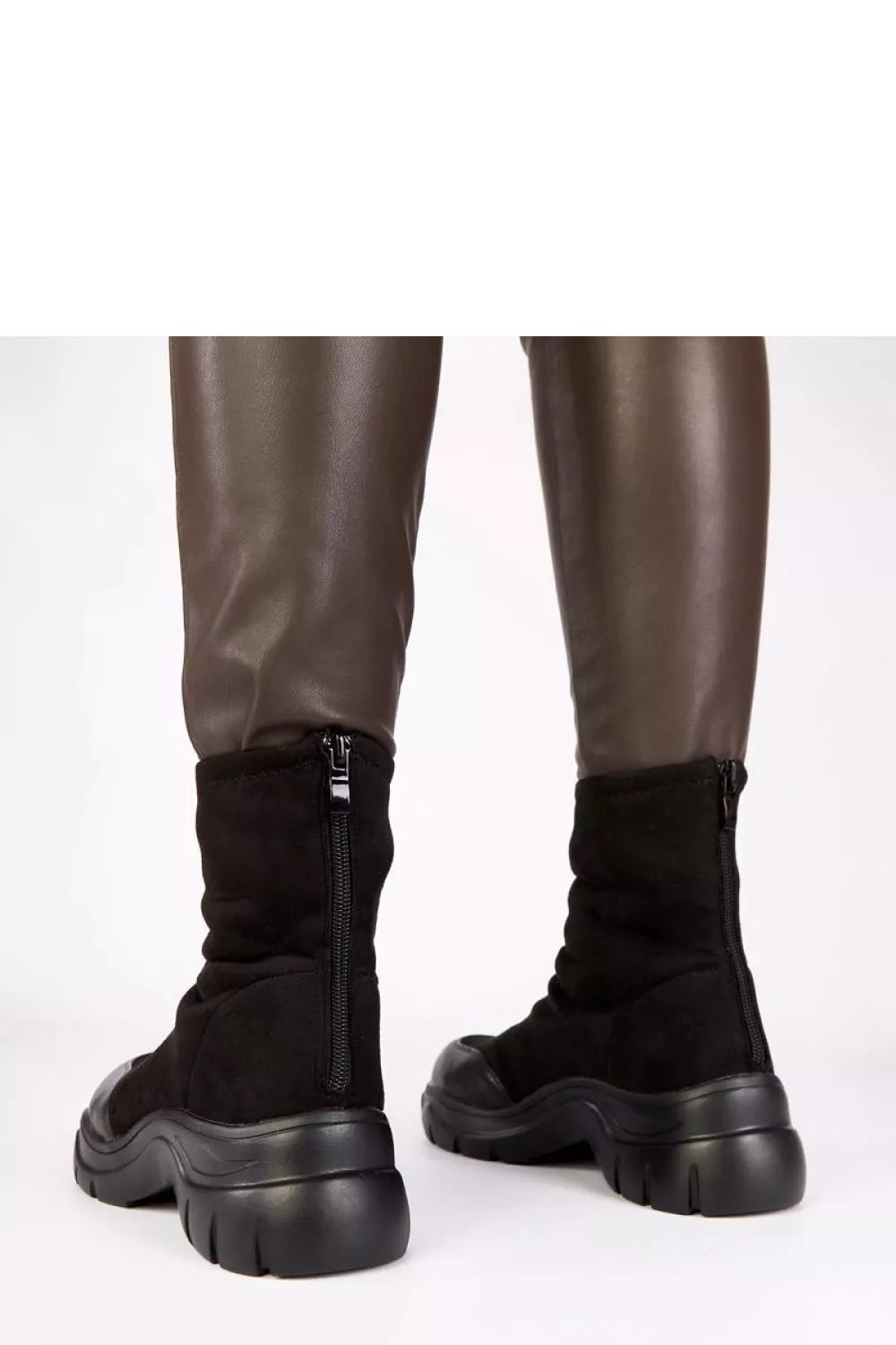 Auliniai batai modelis 221672 Solea