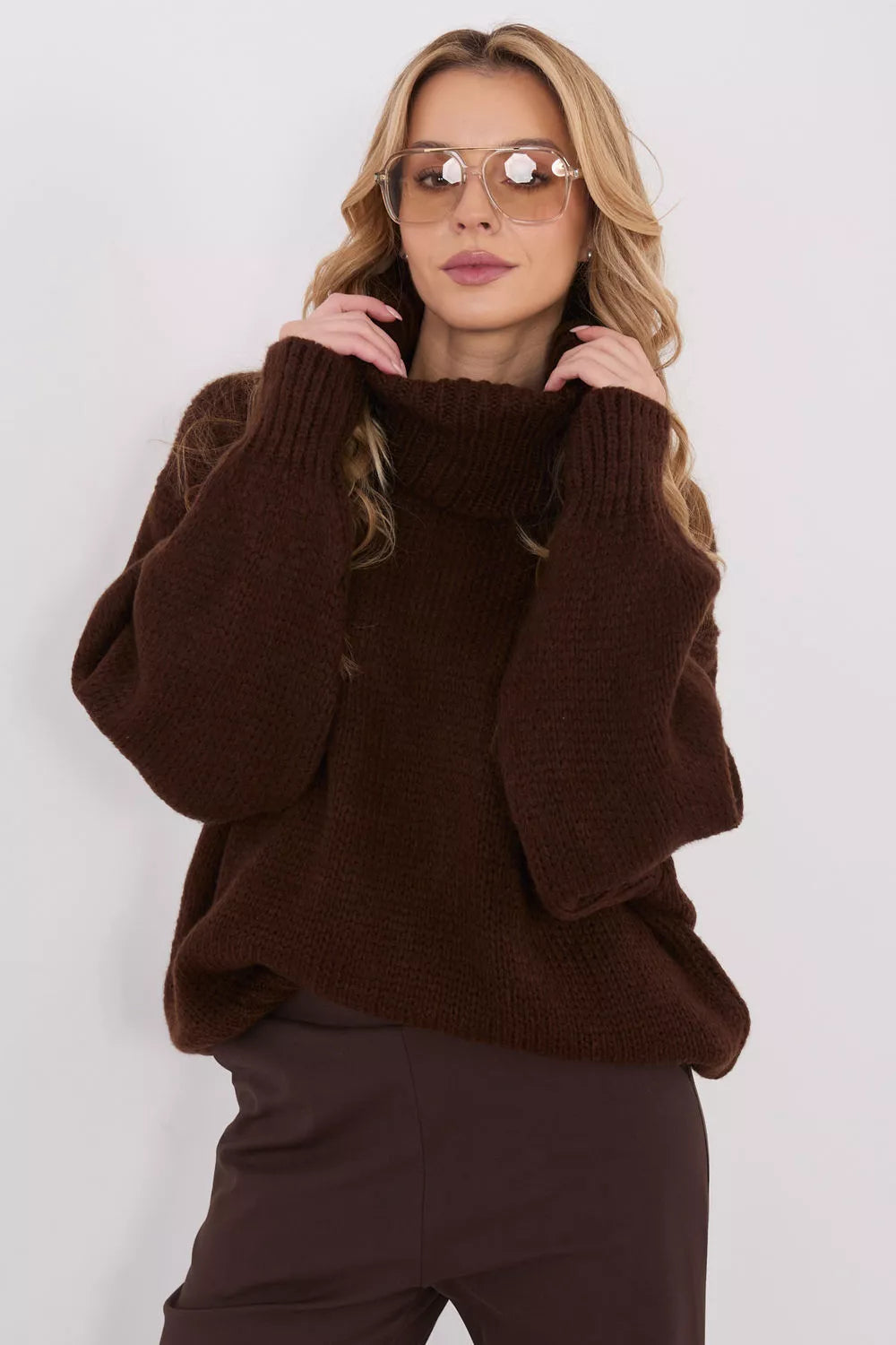 Megztukinis su“ Turtleneck” modelis 221855, gamyklos kaina