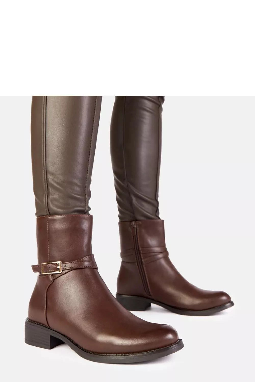 Auliniai batai modelis 222055 Solea