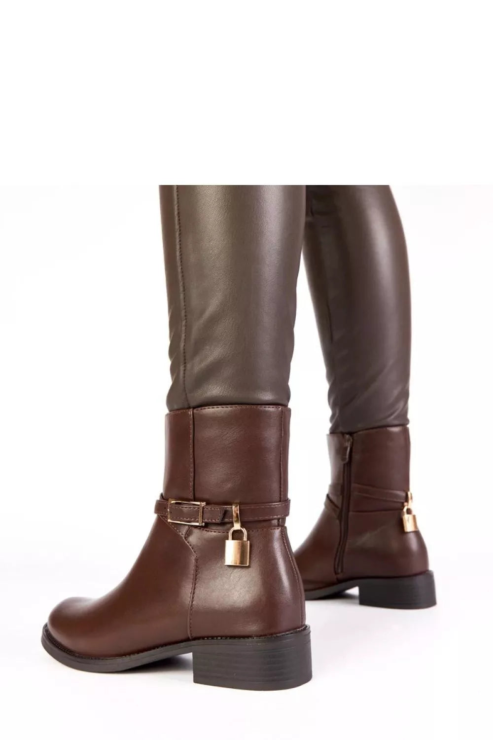 Auliniai batai modelis 222055 Solea