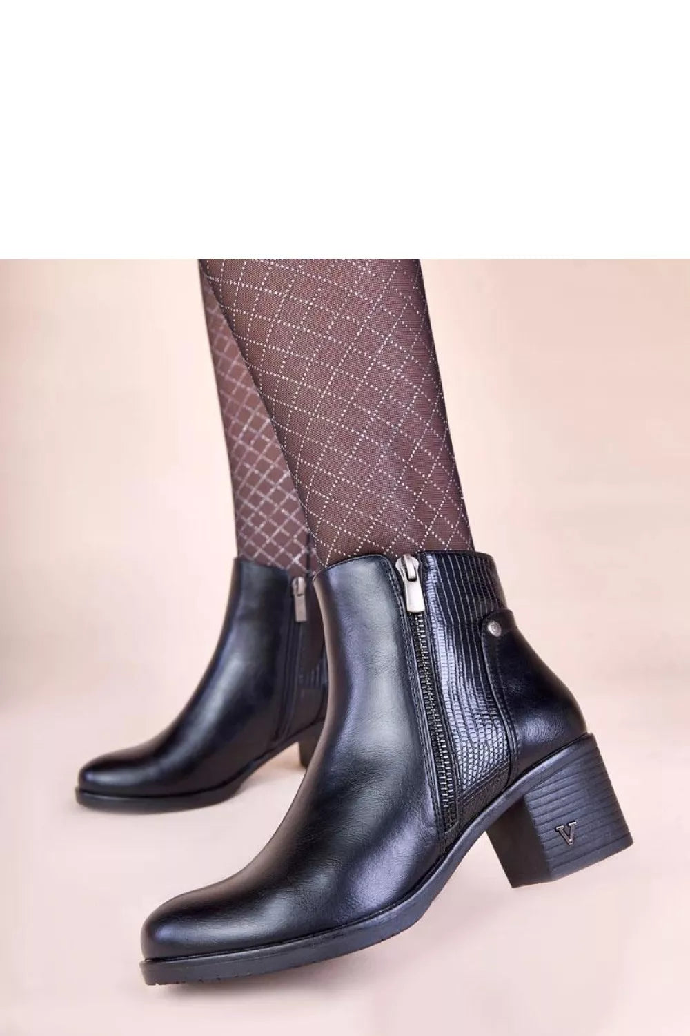 Auliniai batai modelis 222057 Solea