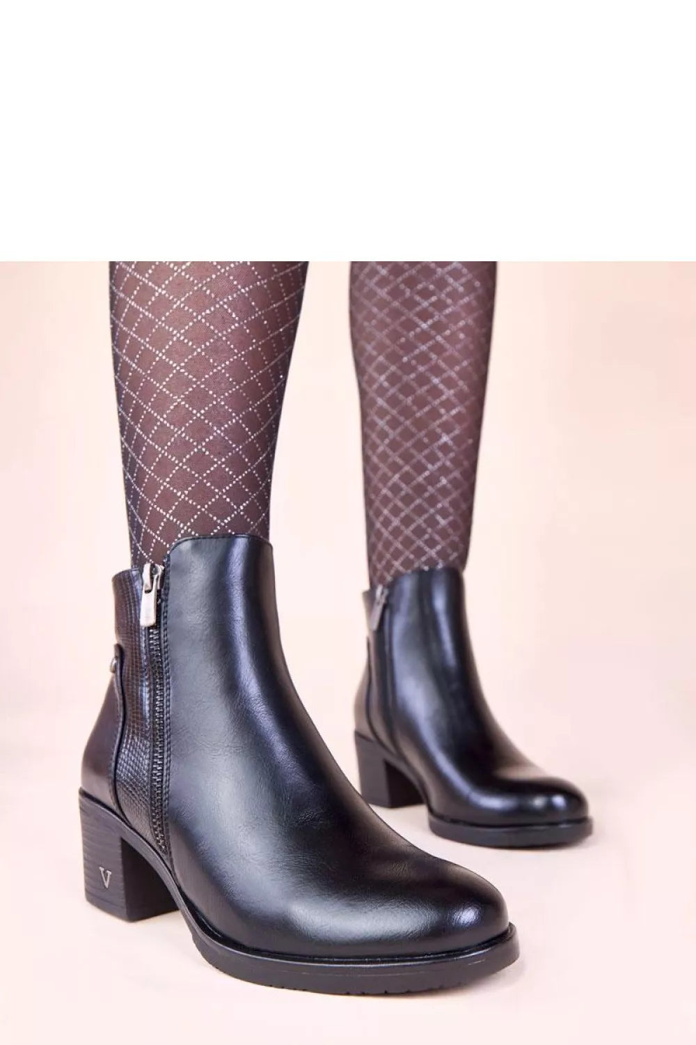 Auliniai batai modelis 222057 Solea