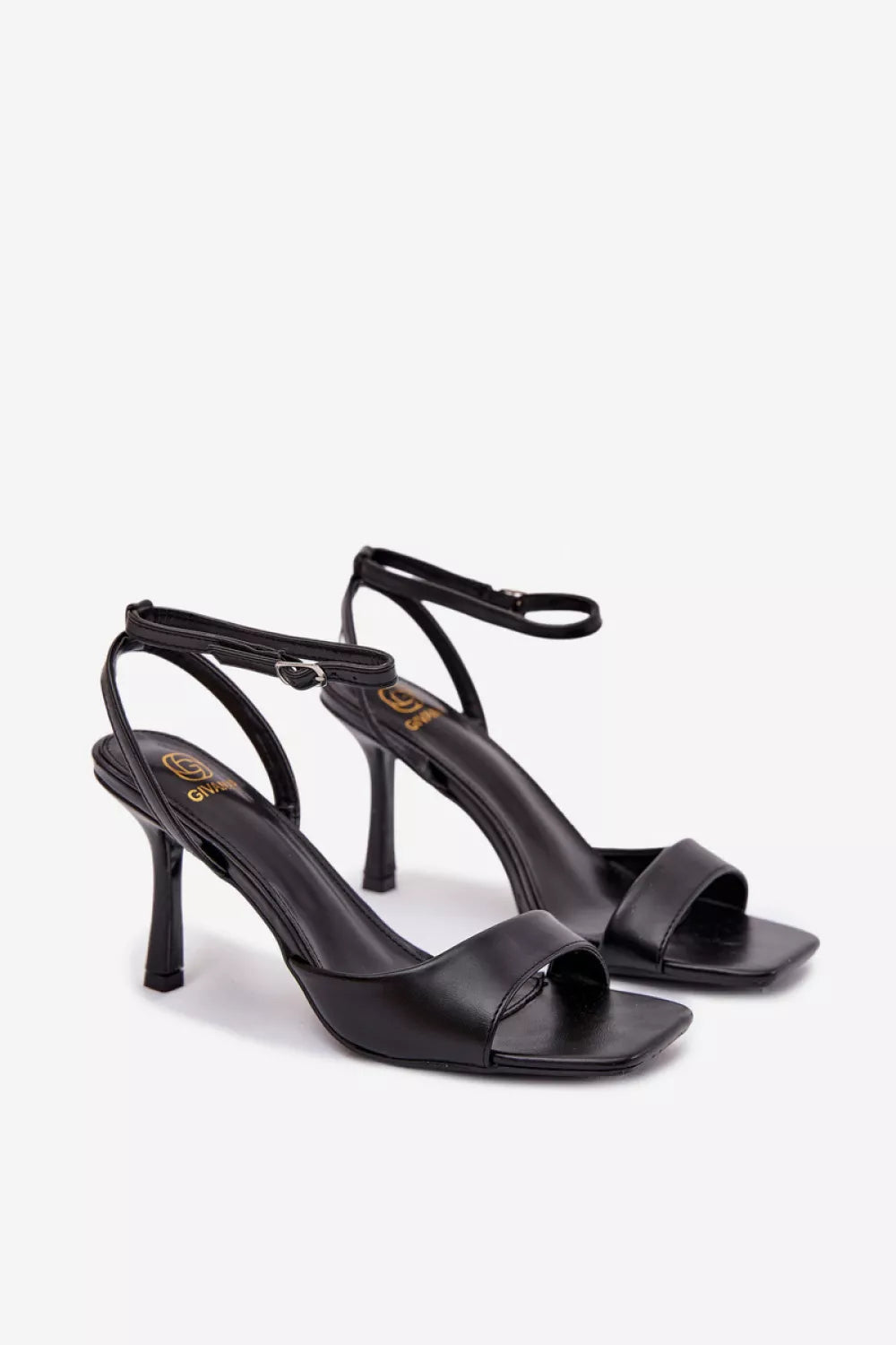 Aukštakulnių sandalai modelis 222262 Step in style