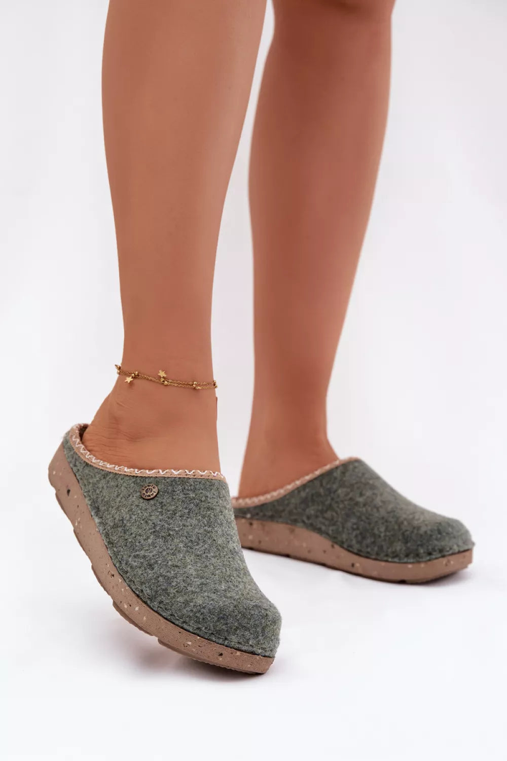Šlepetės model 222276 Step in style