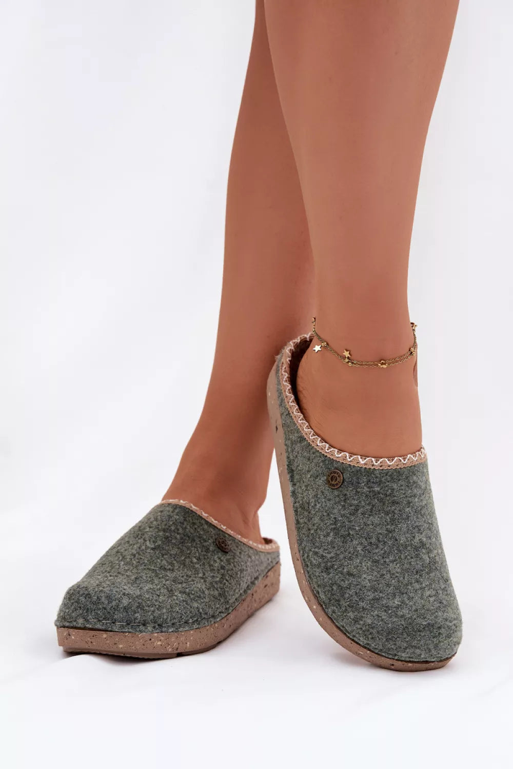 Šlepetės model 222276 Step in style