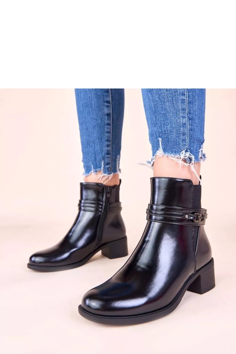 Auliniai batai modelis 222370 Solea