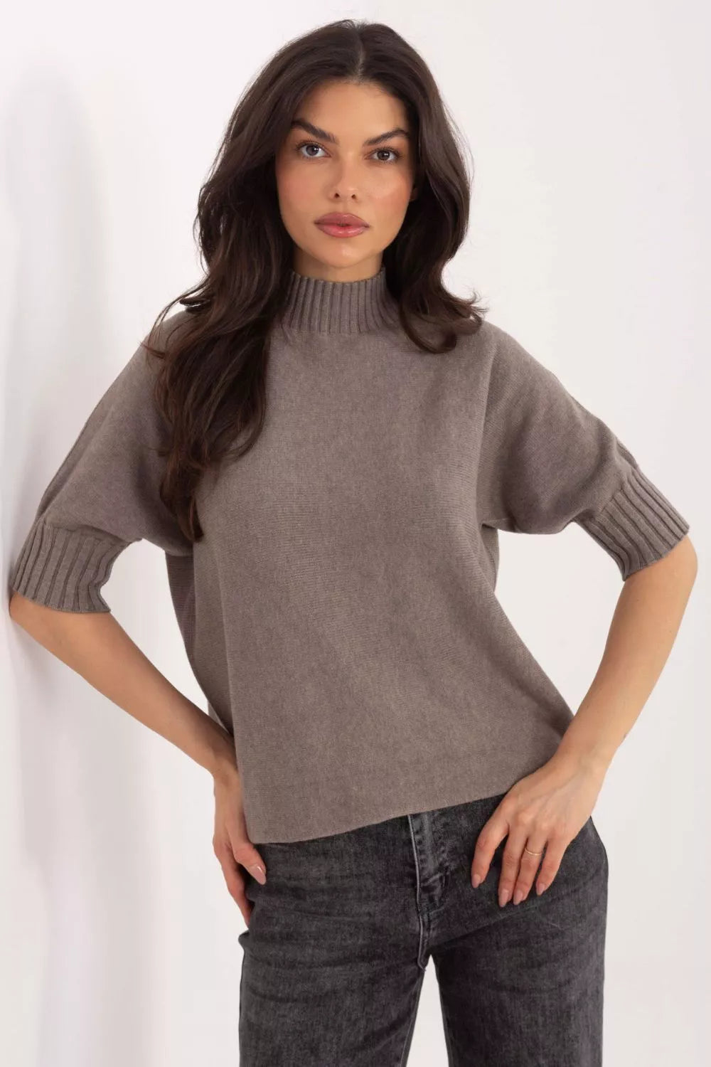 Megztinis trumpomis rankovėmis modelis 222444 Italy Moda