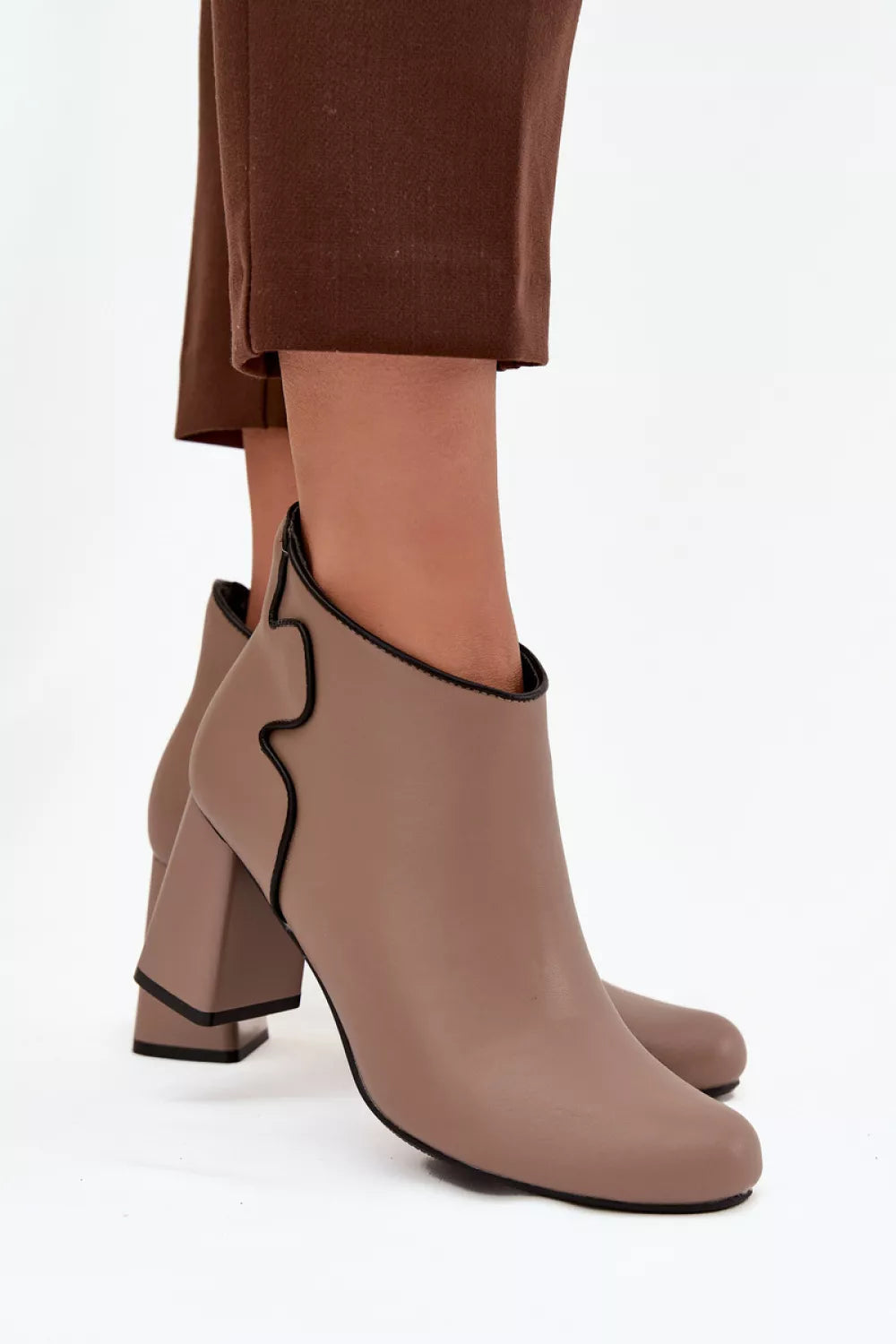 Auliniai batai modelis 222520 ženklo "Step in style"