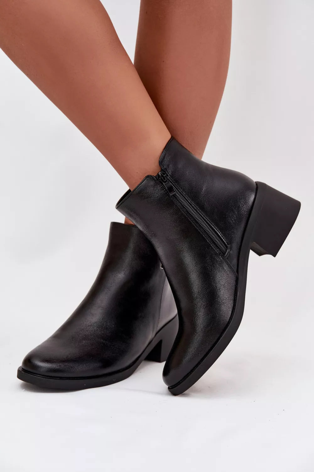 Aulinukai "222522" "Step in style"