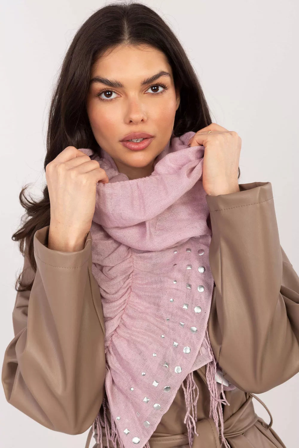 Kvadratinė skara modelis 223046 AT