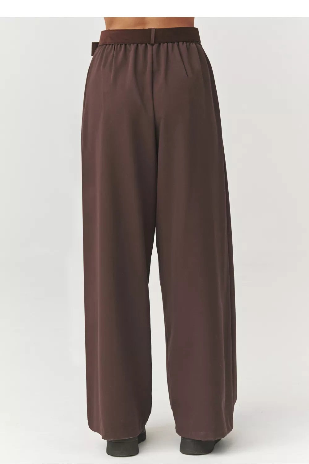 Moteriškos kelnės modelis 223363 Makadamia