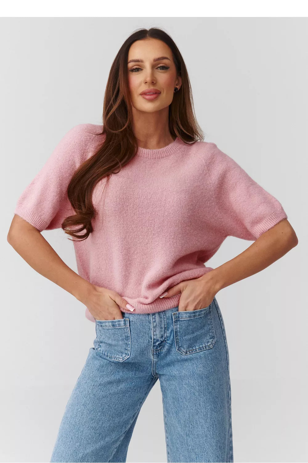 Megztinis trumpomis rankovėmis, modelis 224079 Makadamia