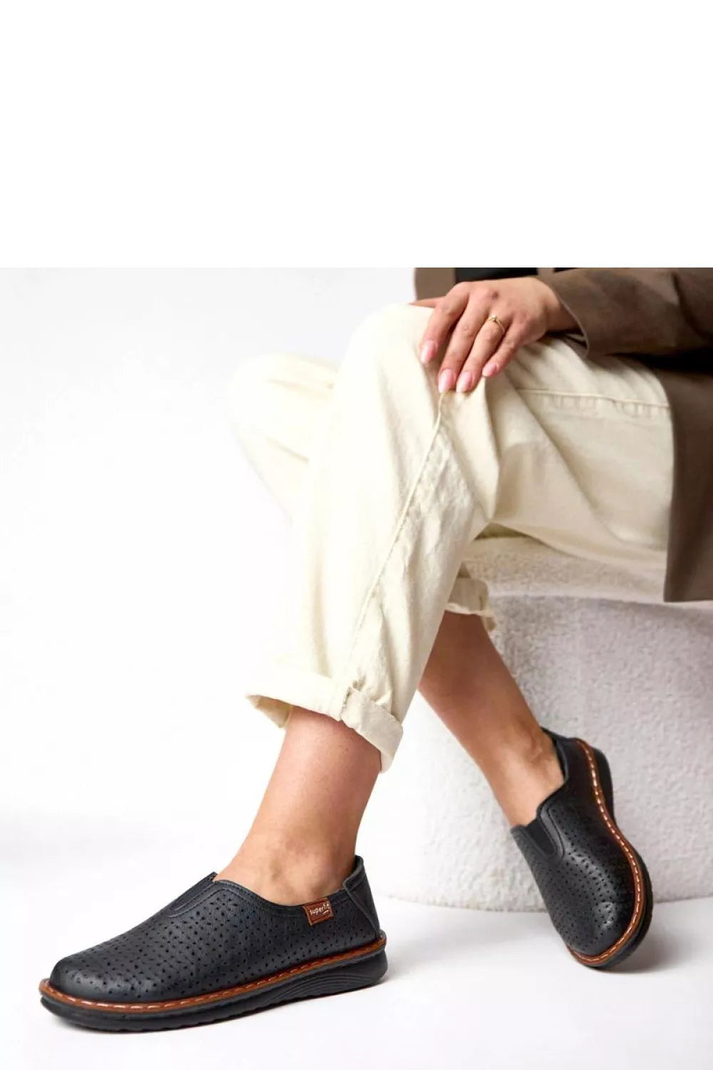 Pusbačiai modelis 224162 Solea