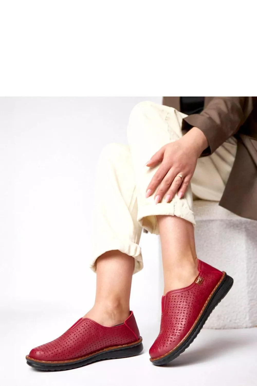 Pusbačiai modelis 224163 Solea