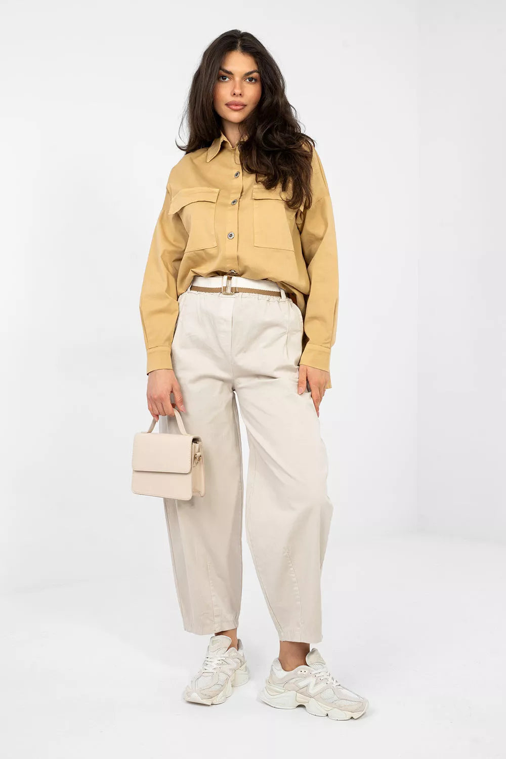 Maroniniai marškiniai ilgomis rankovėmis, modelis 224200 Italy Moda