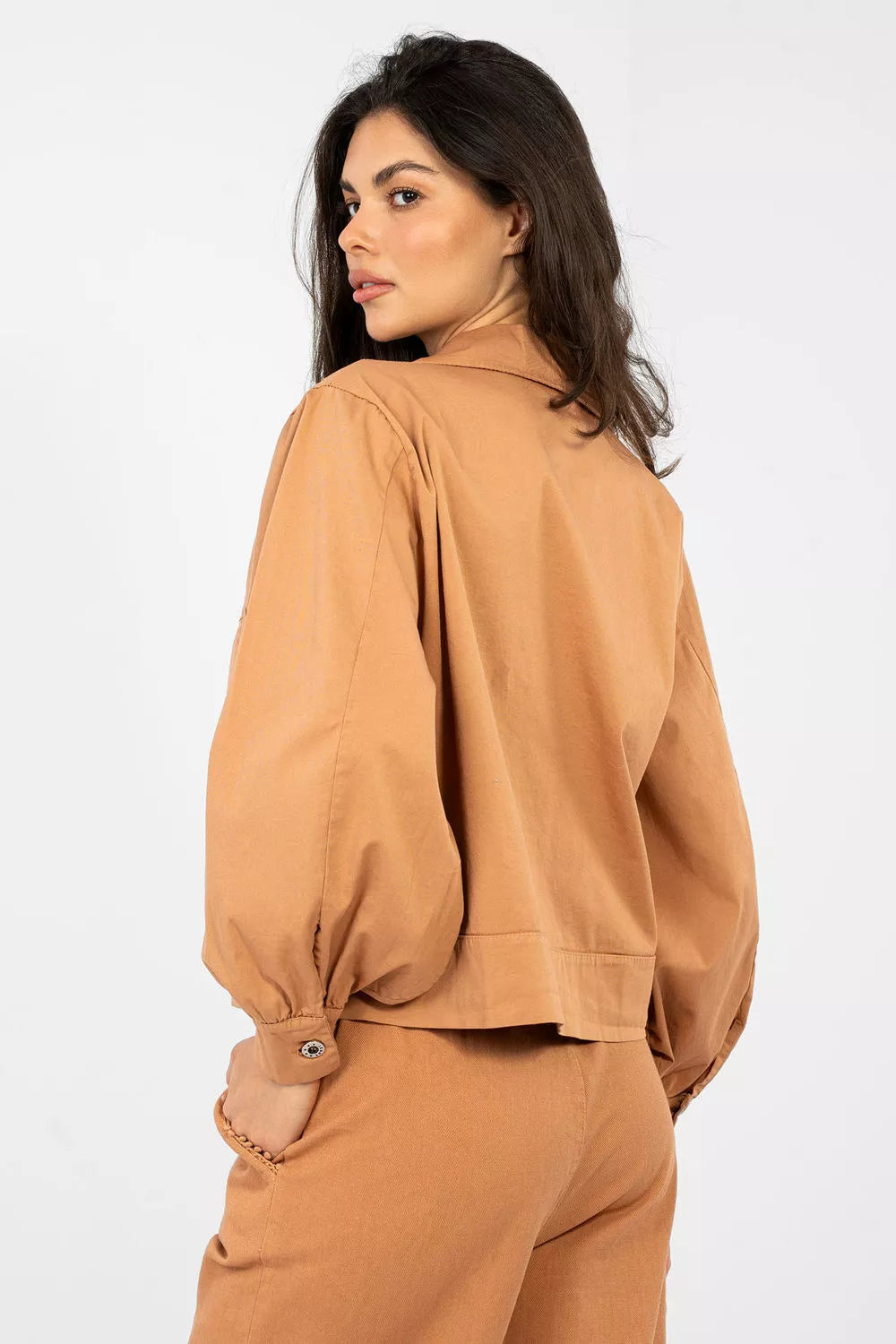 Ilgo rankovės marškiniai, modelis 224292 Rue Paris