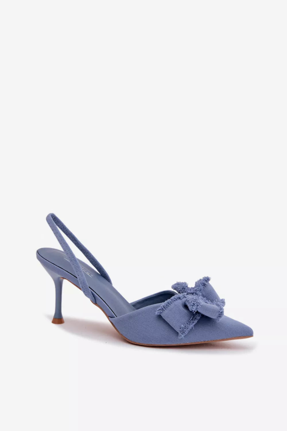 Kulnų sandalai modelis 224469 Stilingai ženkite.
