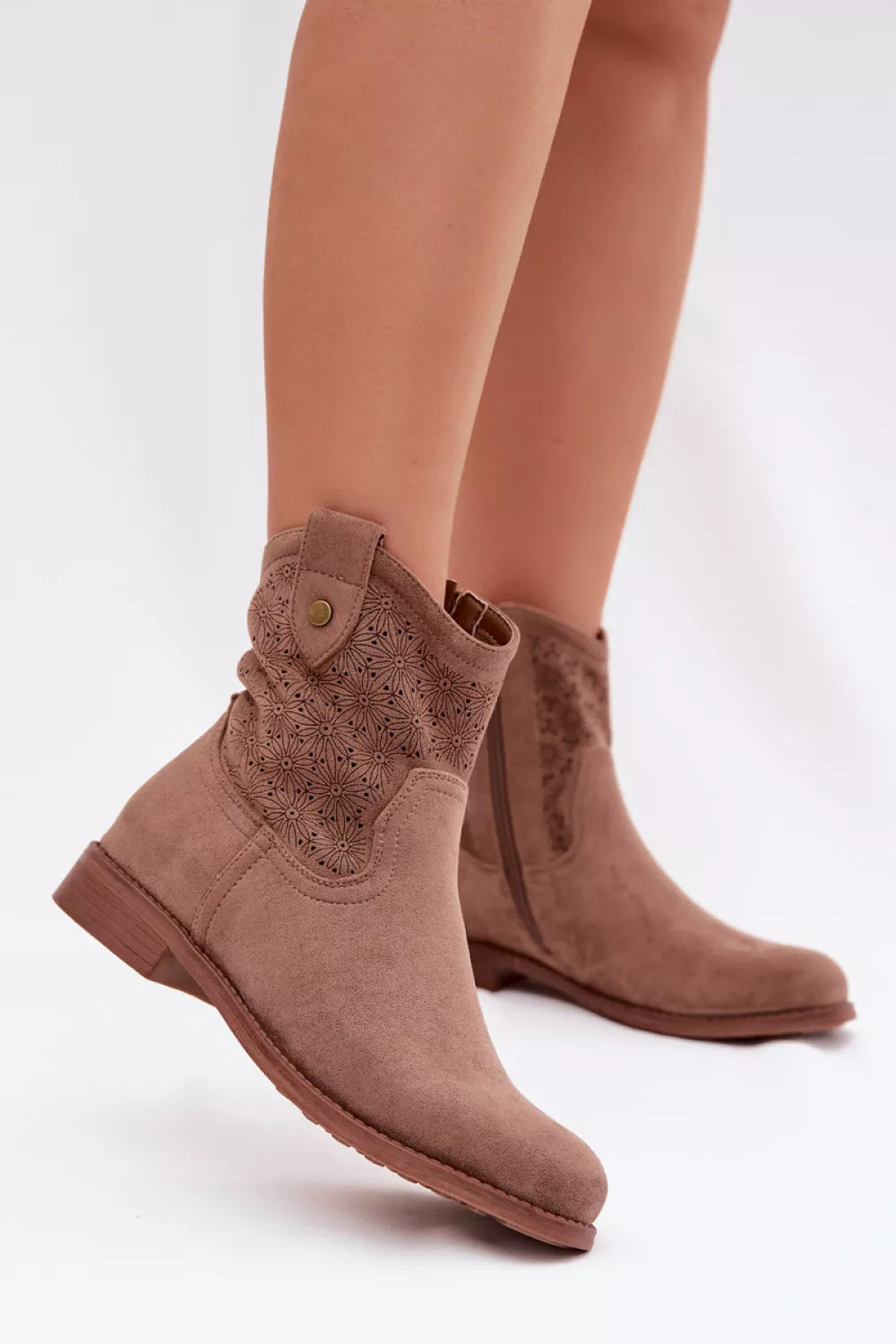 Auliniai batai, modelis 224618, „Step in style“ – ženkite žingsnius stilingai