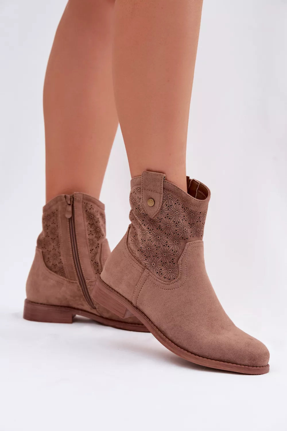 Auliniai batai, modelis 224618, „Step in style“ – ženkite žingsnius stilingai