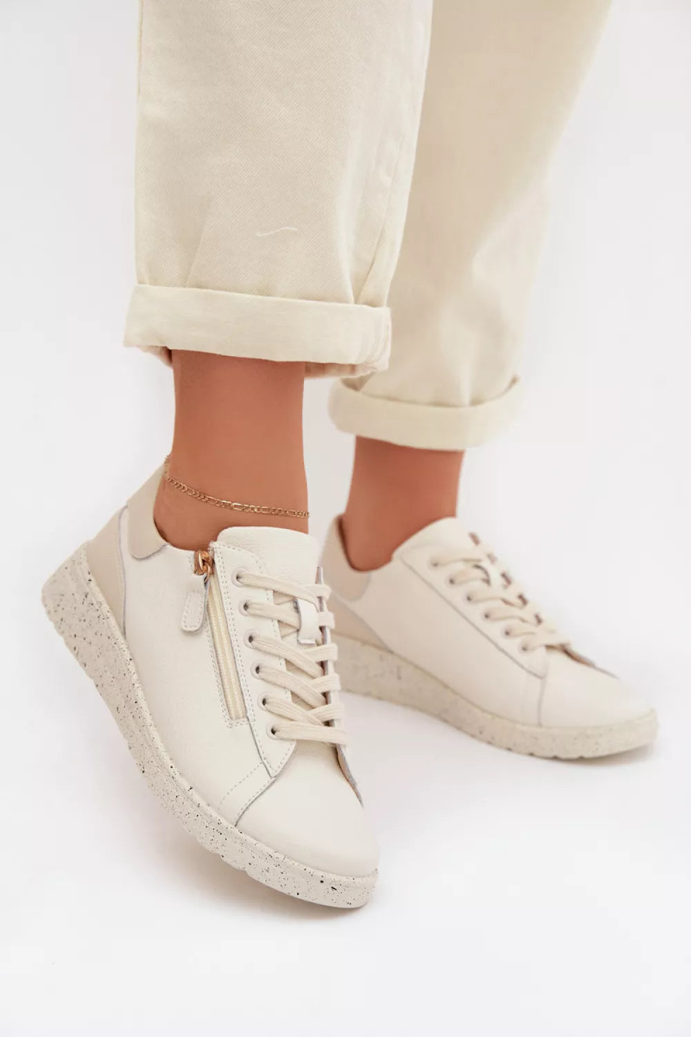 Pusbačiai modelis 224708 Step in style