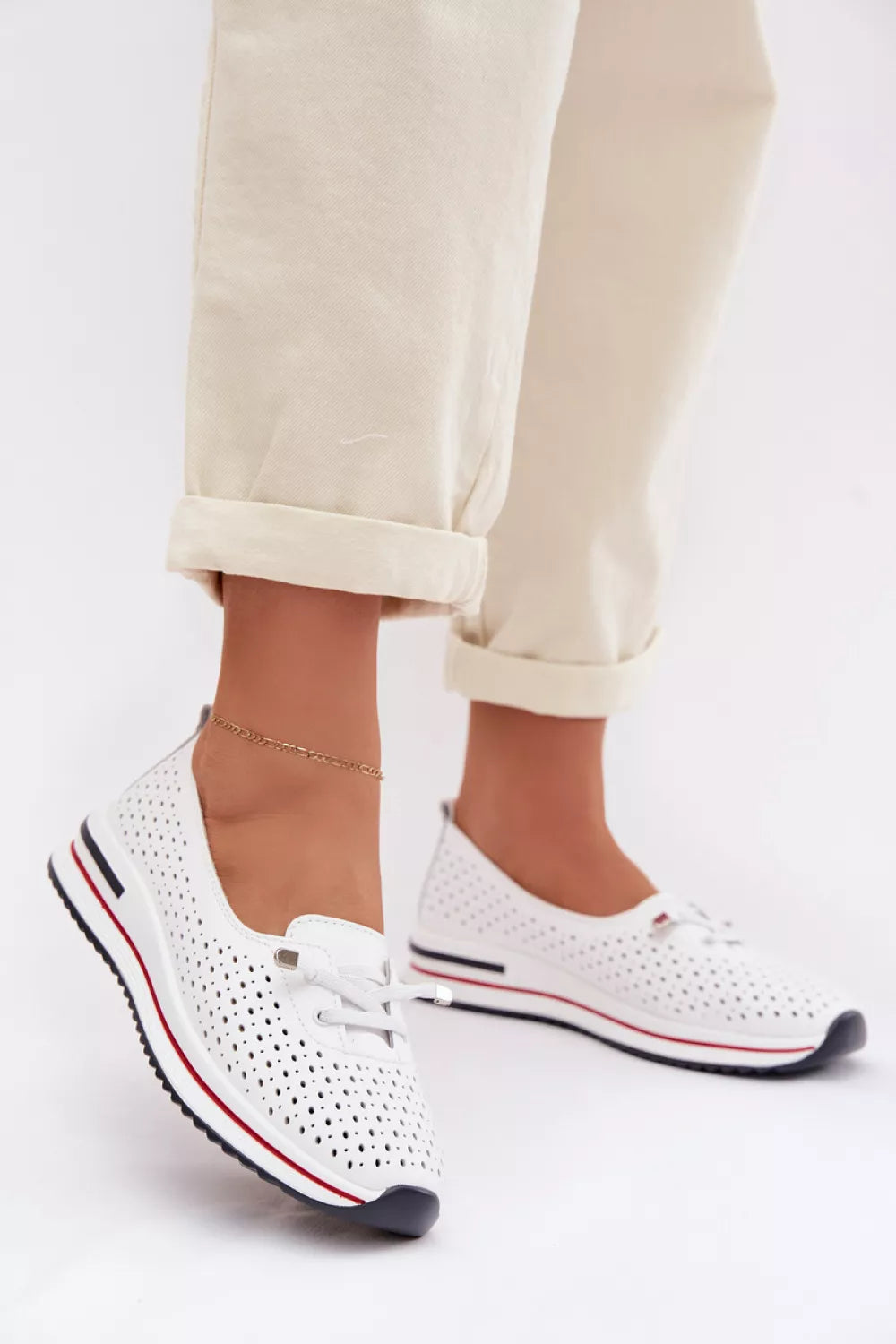 Pusbačiai modelis 224710 Step in style