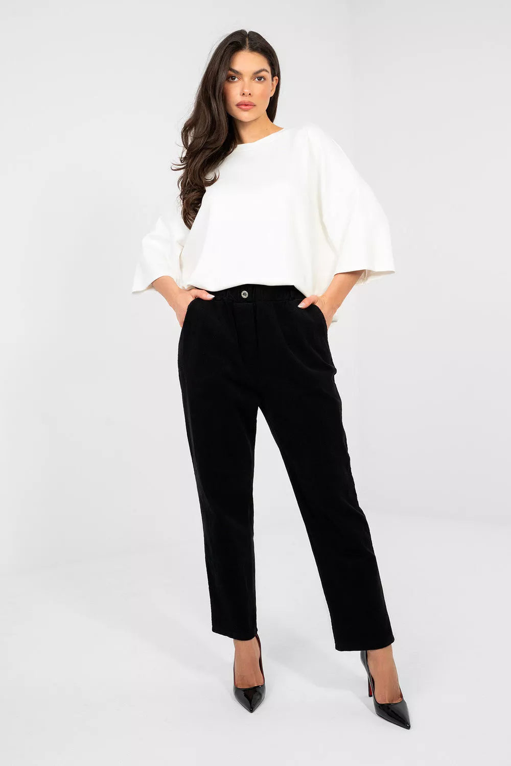 kordiruotos kelnės modelis 224841 Italy Moda