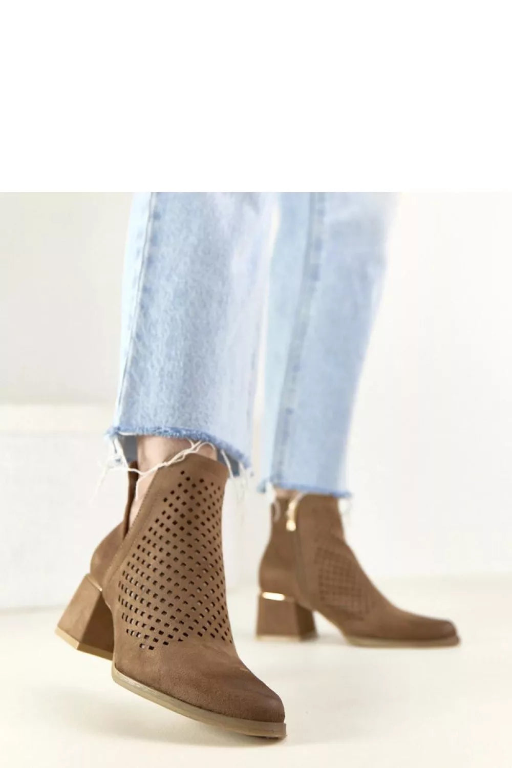 Auliniai batai, modelis 224953 Solea