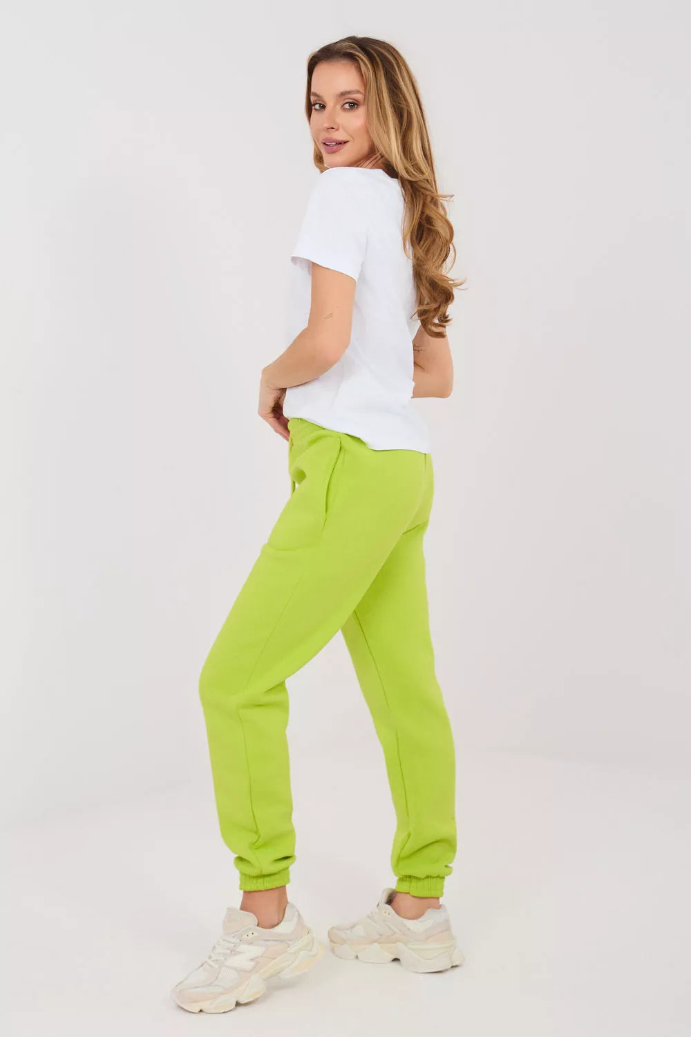 Sportinio kostiumo kelnės modelis 225053 Gamyklos kaina