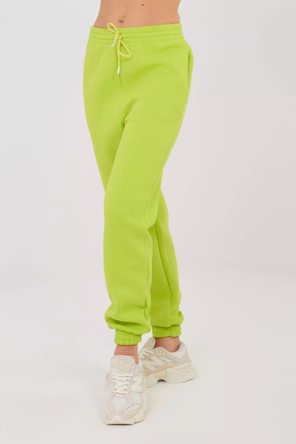 Sportinio kostiumo kelnės modelis 225053 Gamyklos kaina