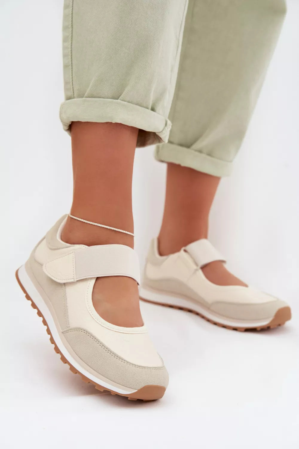 Pusbačiai modelis 225100 Step in style