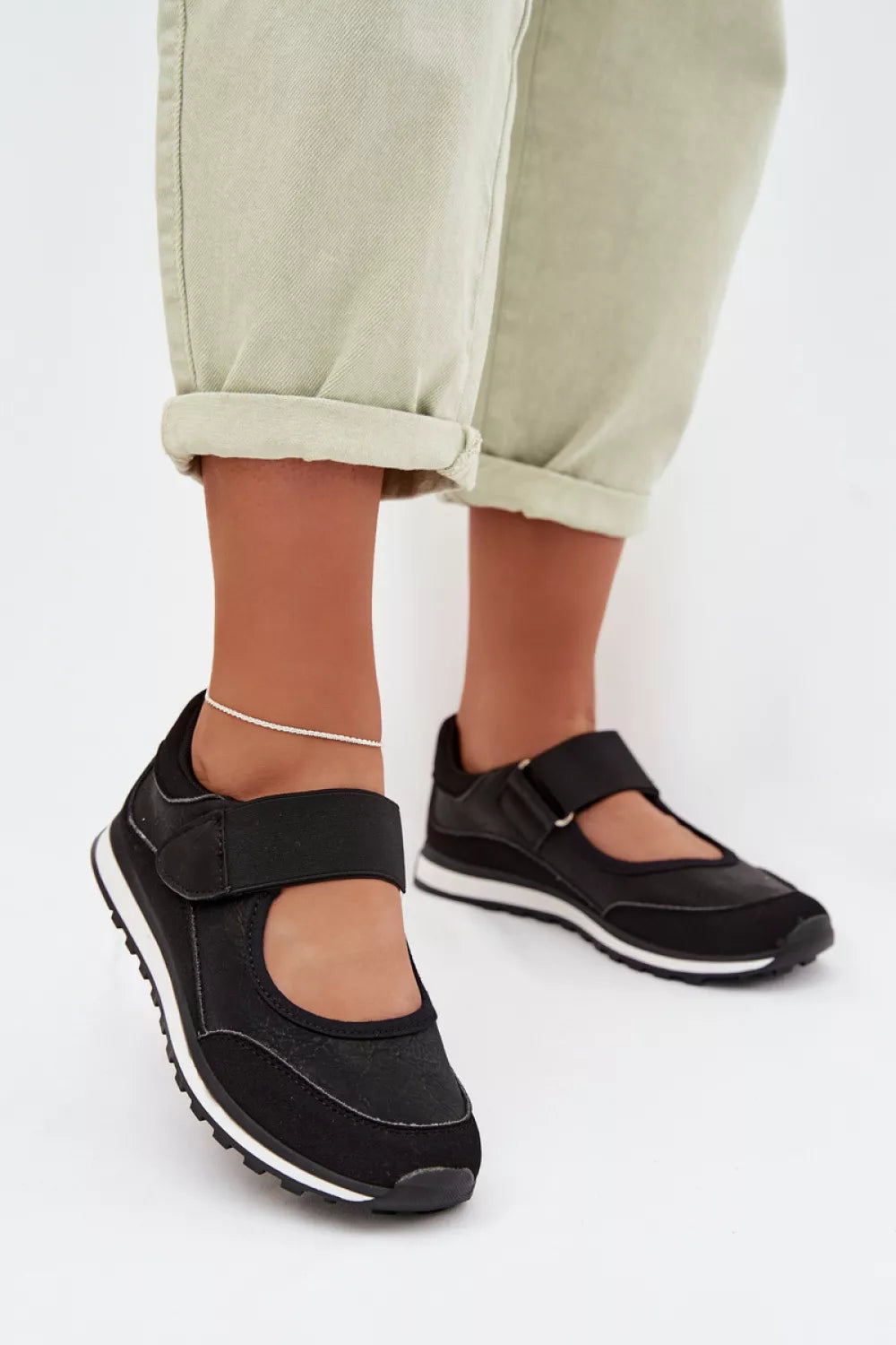 Pusbačiai modelis 225101 Step in style